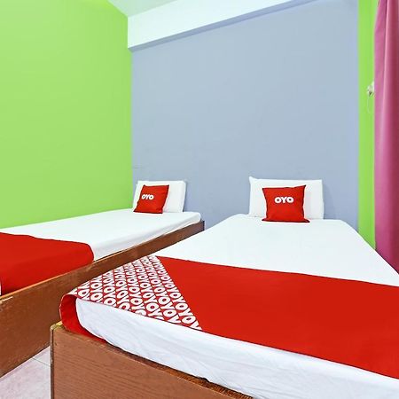 Oyo 90565 Teresek View Motel Kuala Tahan Εξωτερικό φωτογραφία