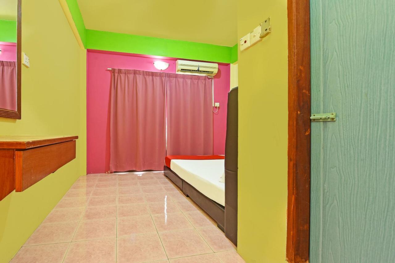 Oyo 90565 Teresek View Motel Kuala Tahan Εξωτερικό φωτογραφία